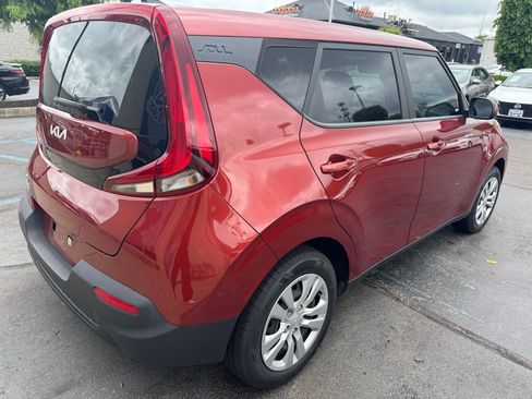 Used 2022 Kia Soul LX FWD image 5