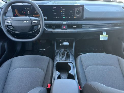 Used 2025 Kia K4 FWD image 13
