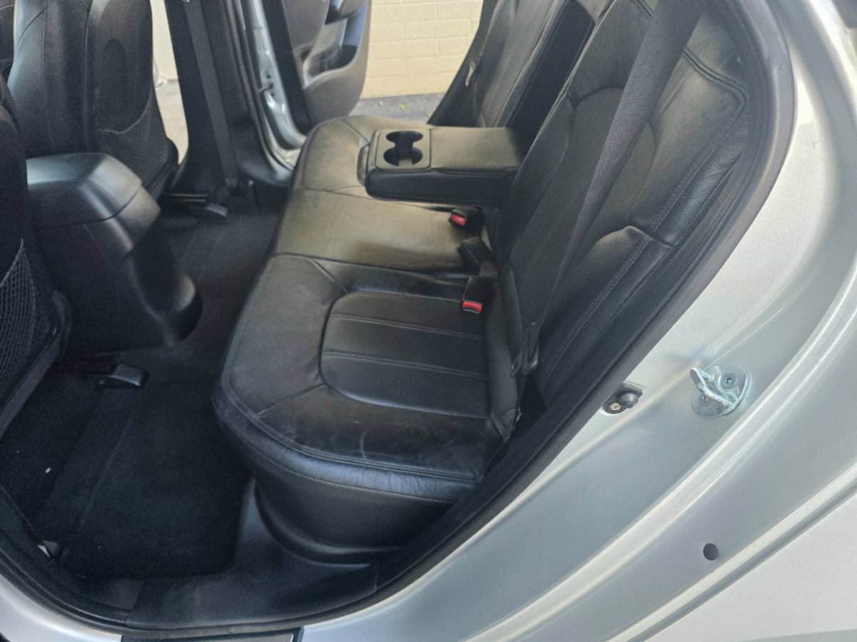 Used 2010 Hyundai Tucson Limited w/ Premium Pkg 4 FWD image 34
