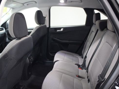 Used 2021 Ford Escape SE image 19