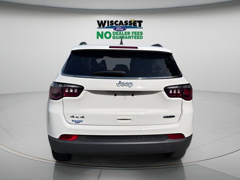 Used 2022 Jeep Compass Latitude w/ Sun and Sound Group AWD/4WD image 25