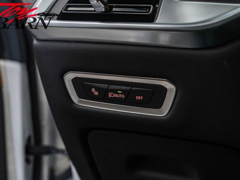 Used 2024 BMW X7 M60i w/ Executive Package image 31