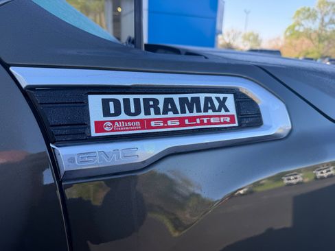 Used 2022 GMC Sierra 3500 Denali w/ Denali Ultimate Package AWD/4WD image 5