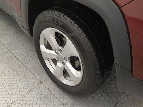 Used 2021 Jeep Compass Latitude image 31