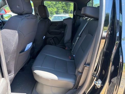 Used 2023 Chevrolet Colorado Trail Boss w/ LPO, Dark Essentials Package AWD/4WD image 11