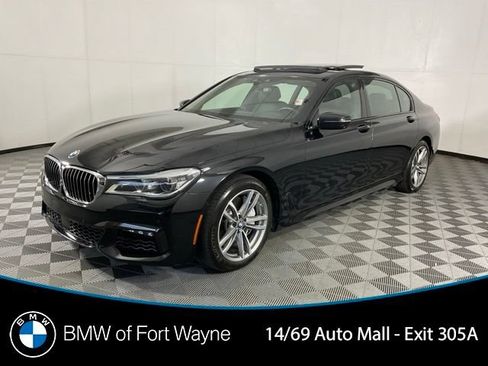 Used 2016 BMW 750i xDrive AWD/4WD image 1