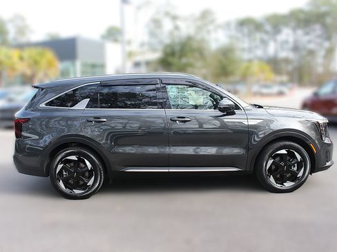Certified 2025 Kia Sorento SX Prestige image 11