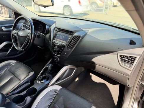 Used 2015 Hyundai Veloster Turbo FWD image 37