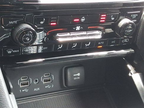 New 2025 Jeep Grand Cherokee L Altitude image 11