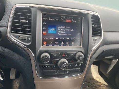 Used 2015 Jeep Grand Cherokee Laredo w/ Quick Order Package 23E AWD/4WD image 10