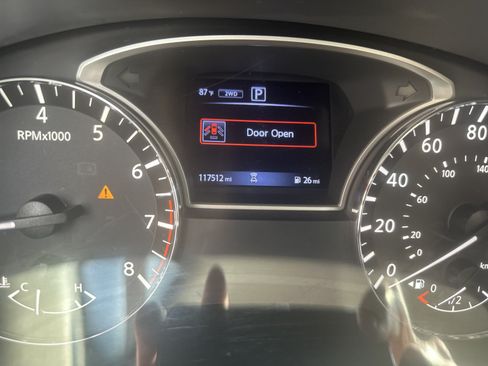 Used 2020 Nissan Pathfinder S AWD/4WD image 10