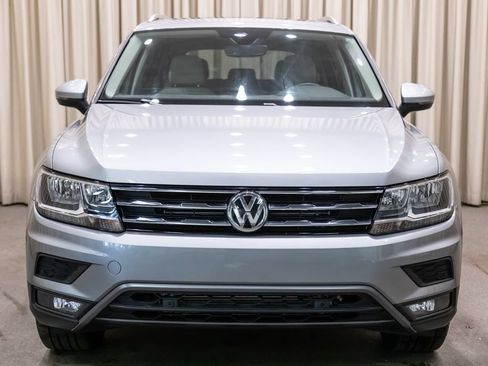 Used 2020 Volkswagen Tiguan SEL AWD/4WD image 4