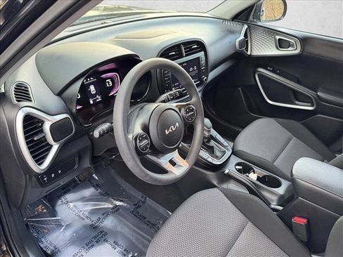 Used 2024 Kia Soul LX w/ Option Group 015 image 10