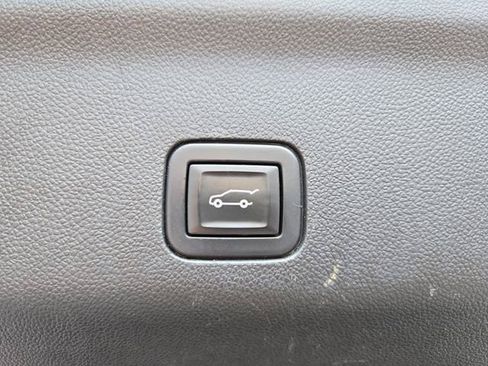 Used 2021 Cadillac Escalade ESV Premium Luxury w/ Driver Assist Tech Package AWD/4WD image 37