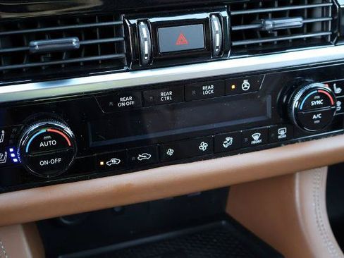 Certified 2023 Nissan Pathfinder Platinum FWD image 25