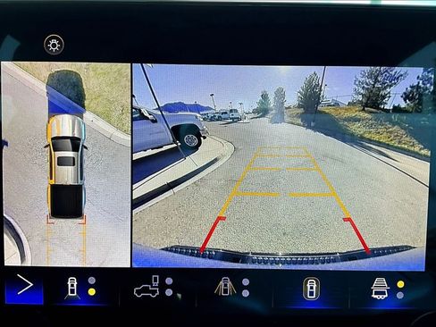 Used 2024 Chevrolet Colorado ZR2 w/ ZR2 Convenience Package III image 23