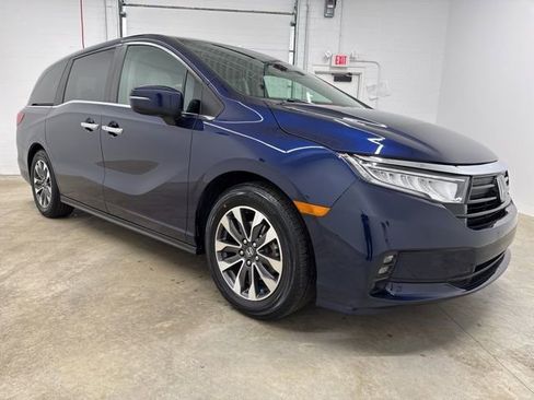 Used 2023 Honda Odyssey EX-L image 3