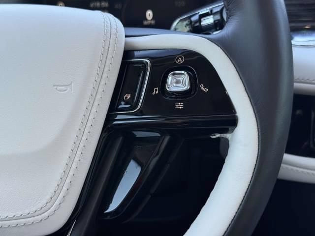 Used 2022 Lincoln Aviator Black Label w/ Dynamic Handling Package AWD/4WD image 24