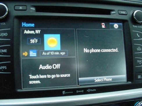 Used 2019 Toyota Highlander XLE image 10