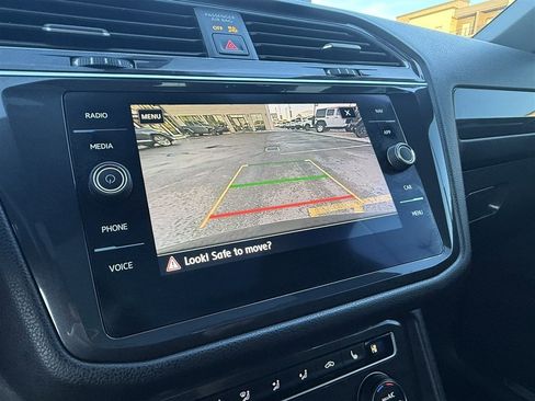 Used 2020 Volkswagen Tiguan SEL Premium R-Line image 44