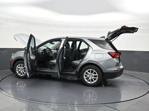 Used 2024 Chevrolet Equinox LS w/ Driver Confidence II Package FWD image 34