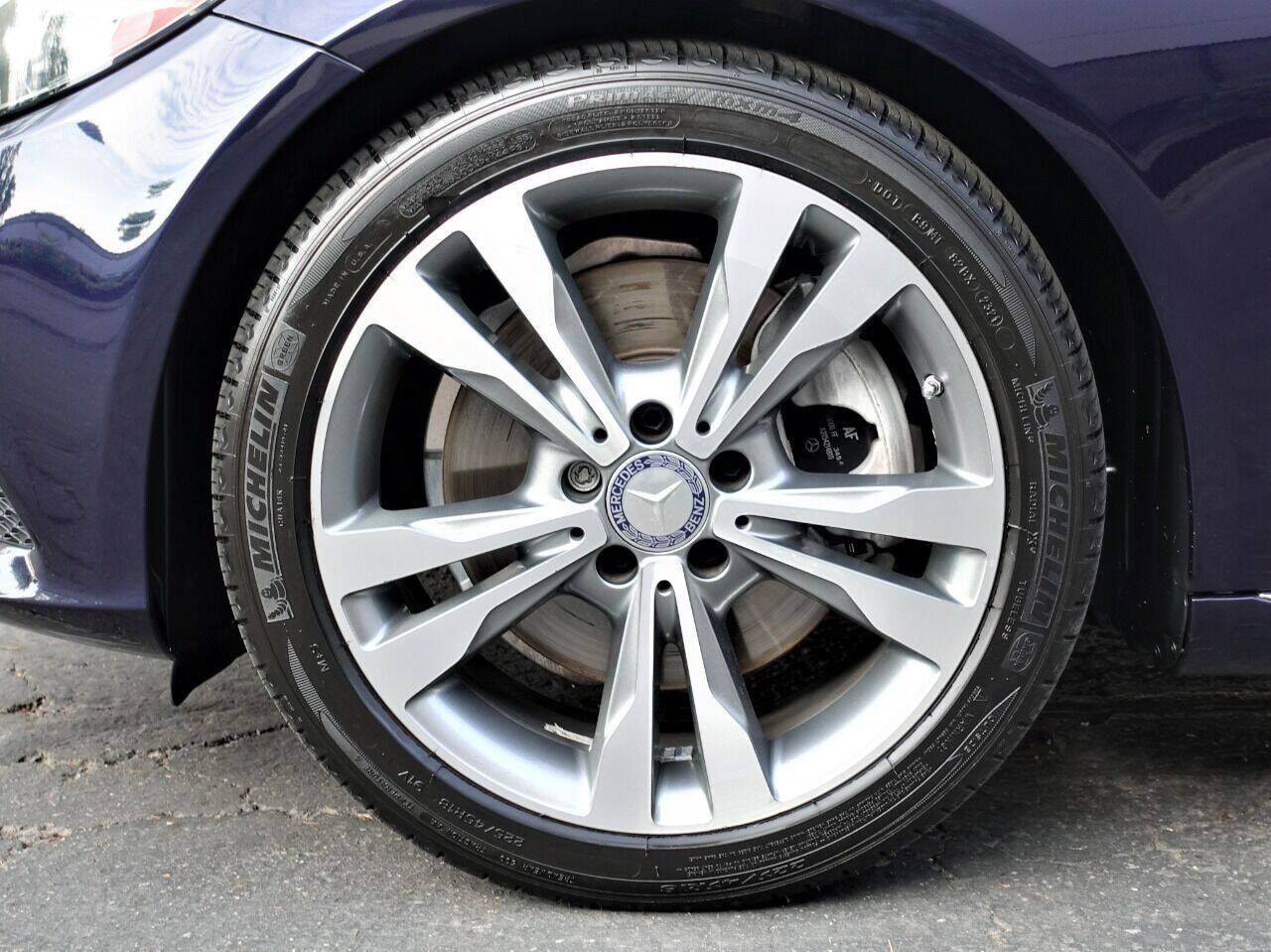 Used 2015 Mercedes-Benz C 300 Sedan image 29