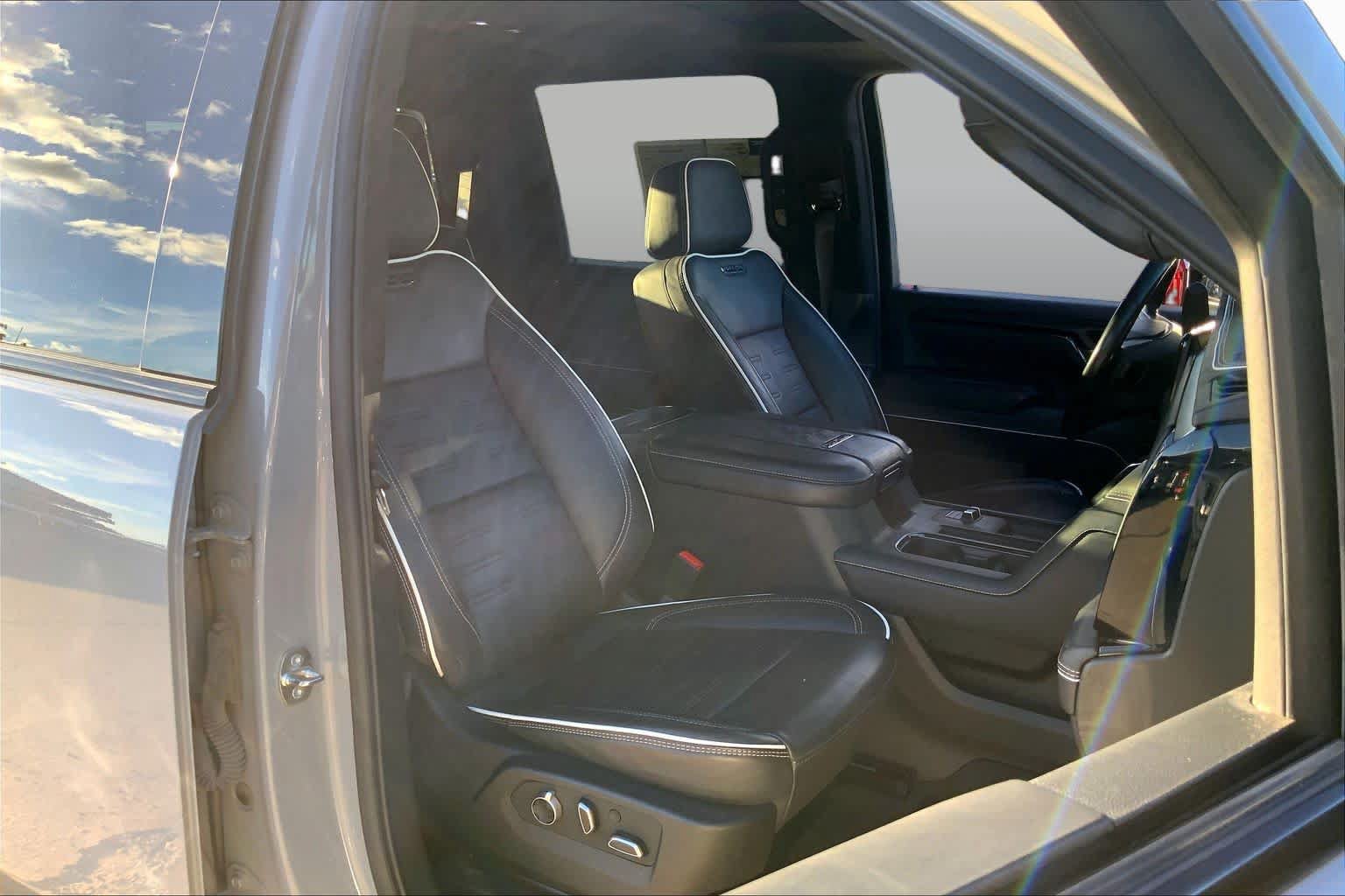 Certified 2024 GMC Sierra 2500 AT4X AWD/4WD image 9