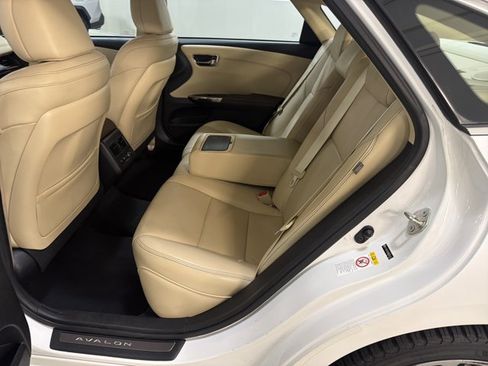 Used 2017 Toyota Avalon Limited FWD image 8