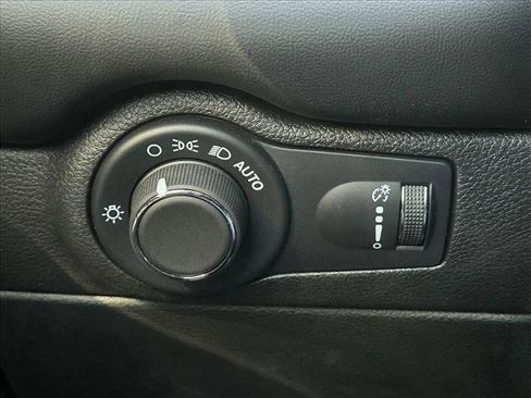 Used 2025 Dodge Durango GT w/ Blacktop Package image 10