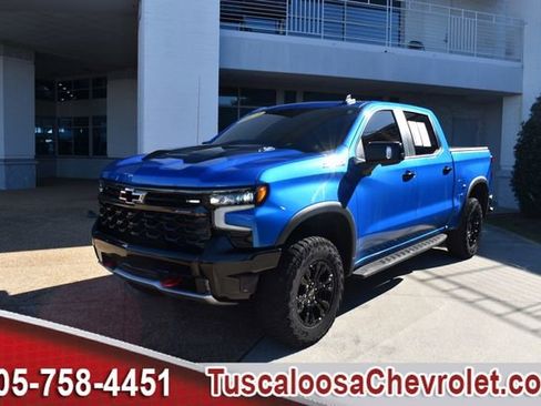 Used 2023 Chevrolet Silverado 1500 ZR2 w/ Technology Package image 5