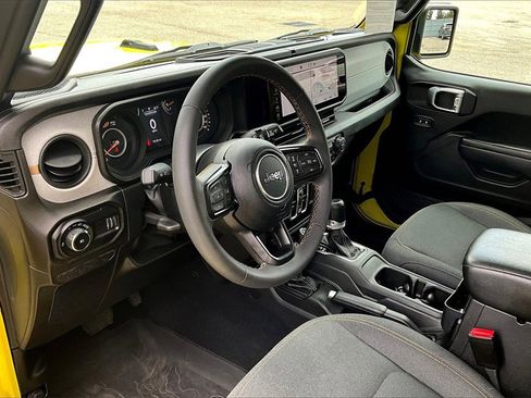 Used 2024 Jeep Wrangler Sport S image 14