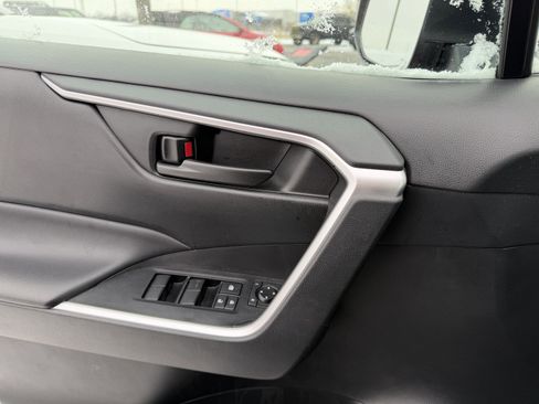 Used 2023 Toyota RAV4 LE image 13