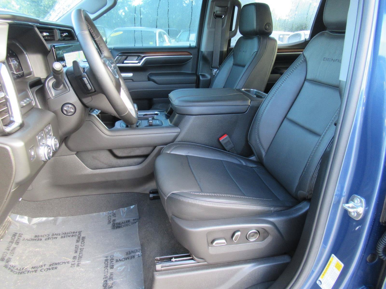 Used 2025 GMC Sierra 1500 Denali w/ Denali Reserve Package AWD/4WD image 21