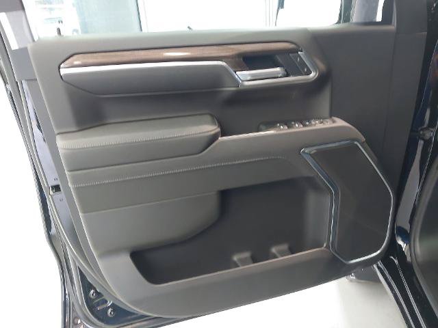 New 2026 Chevrolet Silverado 1500 RST w/ Dark Appearance Package AWD/4WD image 25