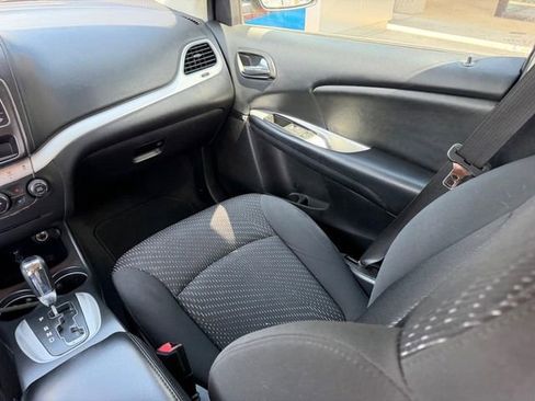 Used 2018 Dodge Journey SE w/ Popular Equipment Group image 19