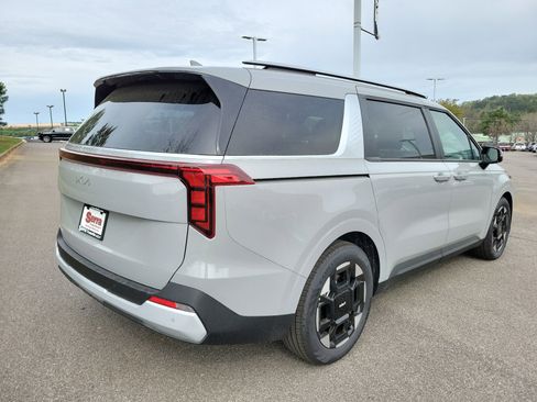New 2026 Kia Carnival EX image 24