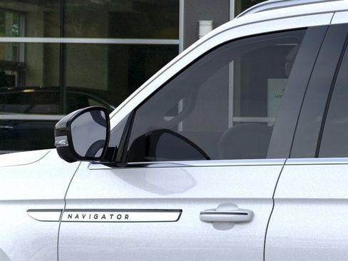 New 2026 Lincoln Navigator L Reserve AWD/4WD image 43