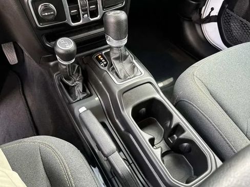 Used 2025 Jeep Wrangler Unlimited Sport AWD/4WD image 39