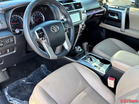Certified 2017 Toyota 4Runner Limited AWD/4WD image 20