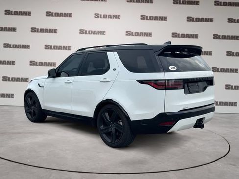 Used 2024 Land Rover Discovery Dynamic SE AWD/4WD image 3