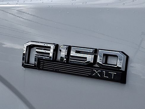 Used 2018 Ford F150 XLT w/ Equipment Group 302A Luxury AWD/4WD image 31