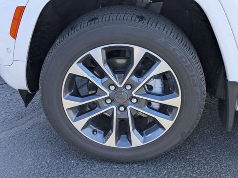 Certified 2023 Jeep Grand Cherokee Overland w/ Adv Protech Group III image 32