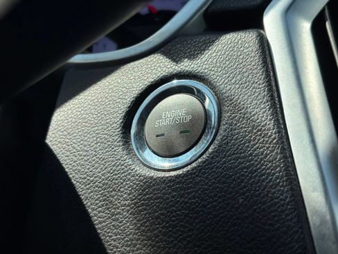 Used 2012 Cadillac SRX FWD image 10