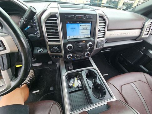 Used 2017 Ford F250 Platinum w/ Platinum Ultimate Package AWD/4WD image 13