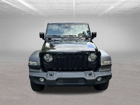 Used 2024 Jeep Wrangler Unlimited Sport AWD/4WD image 9