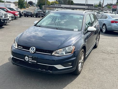 Used 2017 Volkswagen Golf Alltrack AWD/4WD image 5