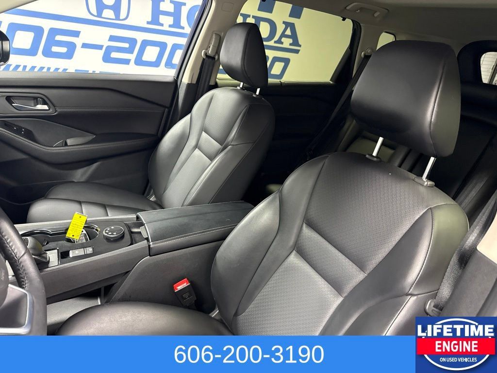 Used 2024 Nissan Rogue SV w/ SV Premium Package AWD/4WD image 30
