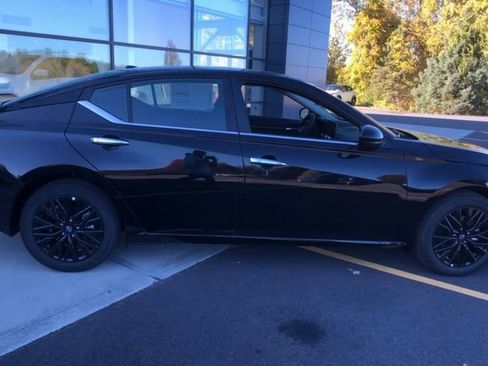 New 2025 Nissan Altima 2.5 SV w/ SV Special Edition Package image 11