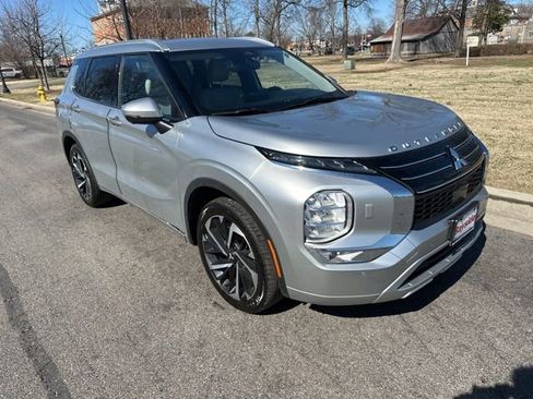 Used 2022 Mitsubishi Outlander SEL image 24