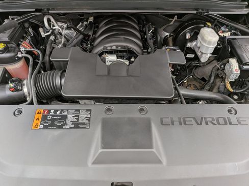 Used 2019 Chevrolet Suburban LT AWD/4WD image 36